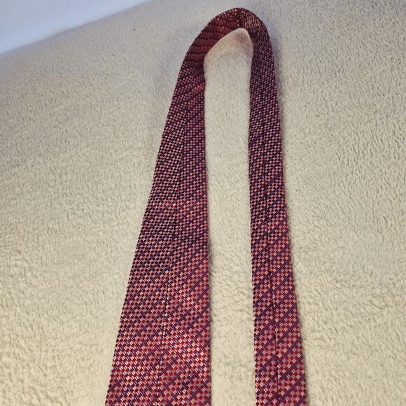 Hugo Boss Mens Pink Geometric 100% Silk Necktie Made In Italy - Picture 8 of 10